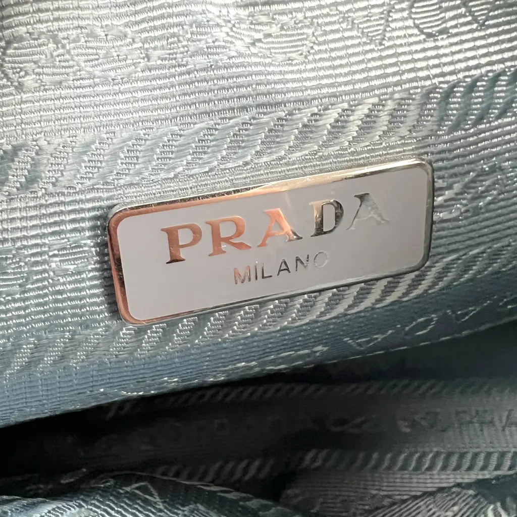 Sac à main Prada Re-Edition 2005